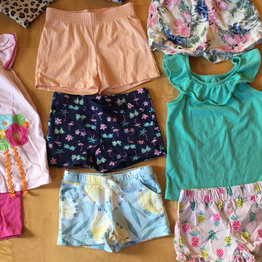16 Piece Bundle Sizes: 4, 4T, 3/4T, 4/5, XS (4-5).
